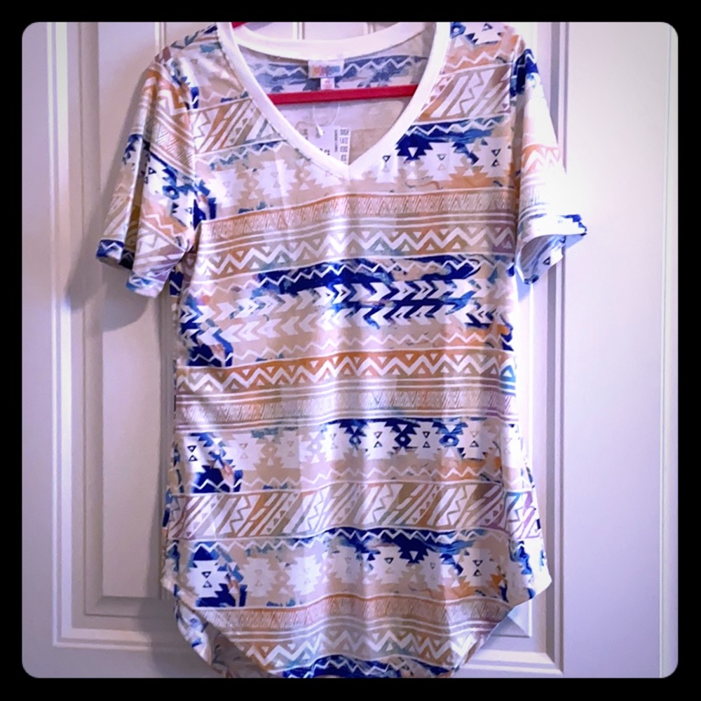 LuLaRoe Iris top